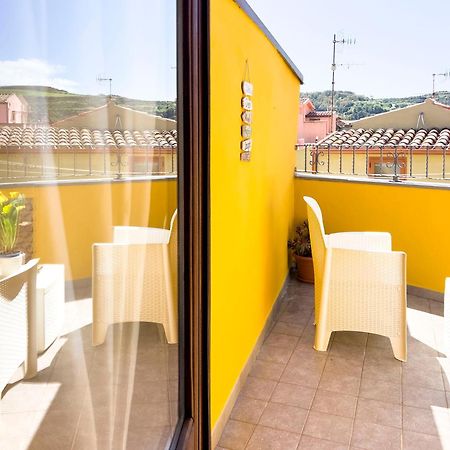 La Torre Del Pozzo Guest House Bosa Ngoại thất bức ảnh