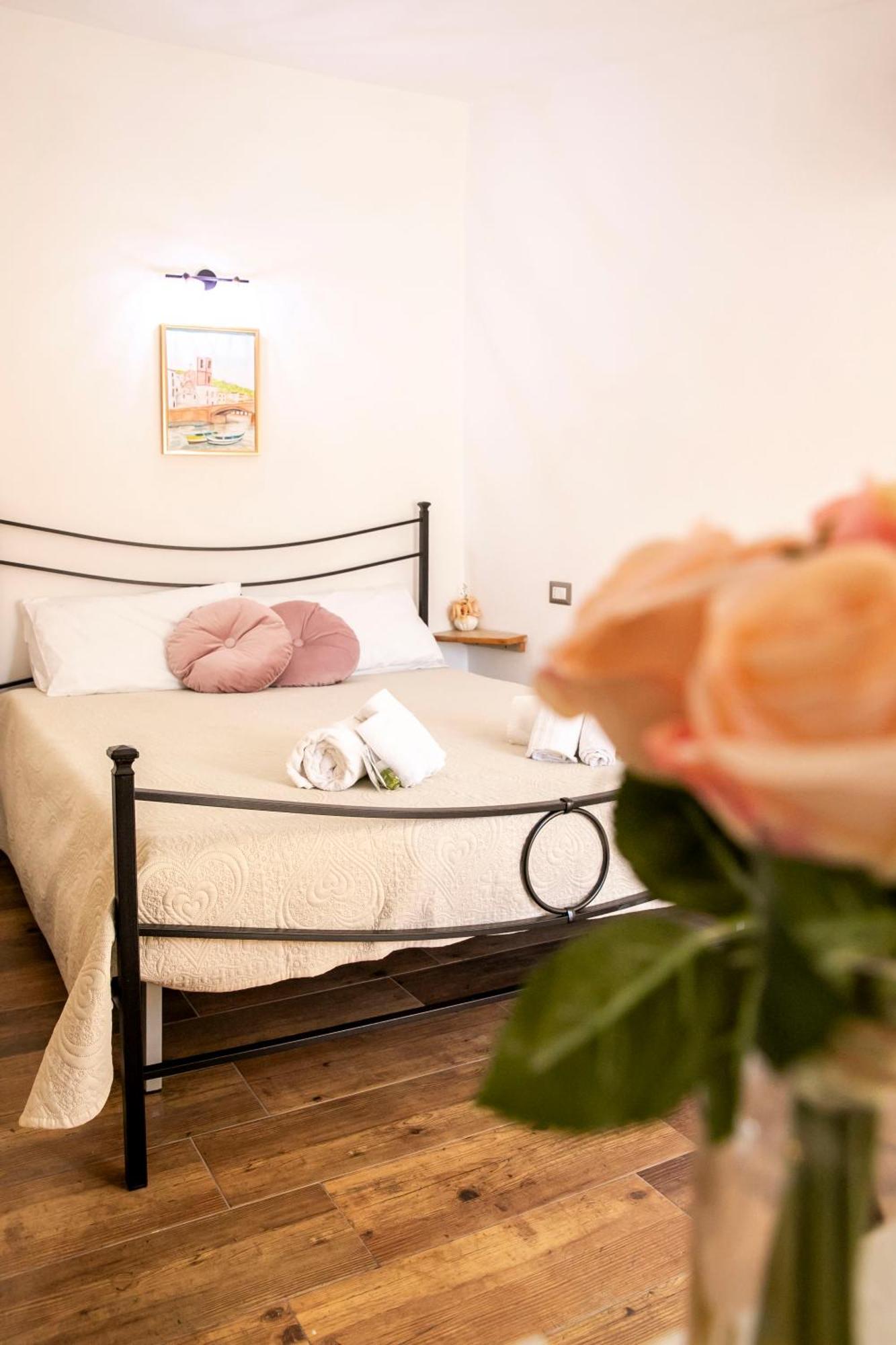 La Torre Del Pozzo Guest House Bosa Ngoại thất bức ảnh