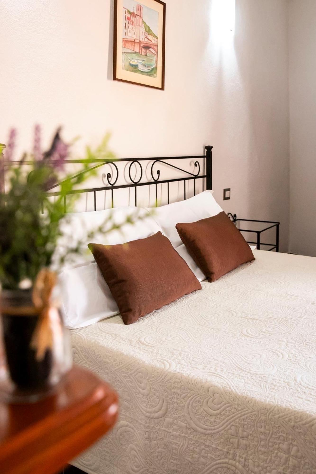 La Torre Del Pozzo Guest House Bosa Ngoại thất bức ảnh
